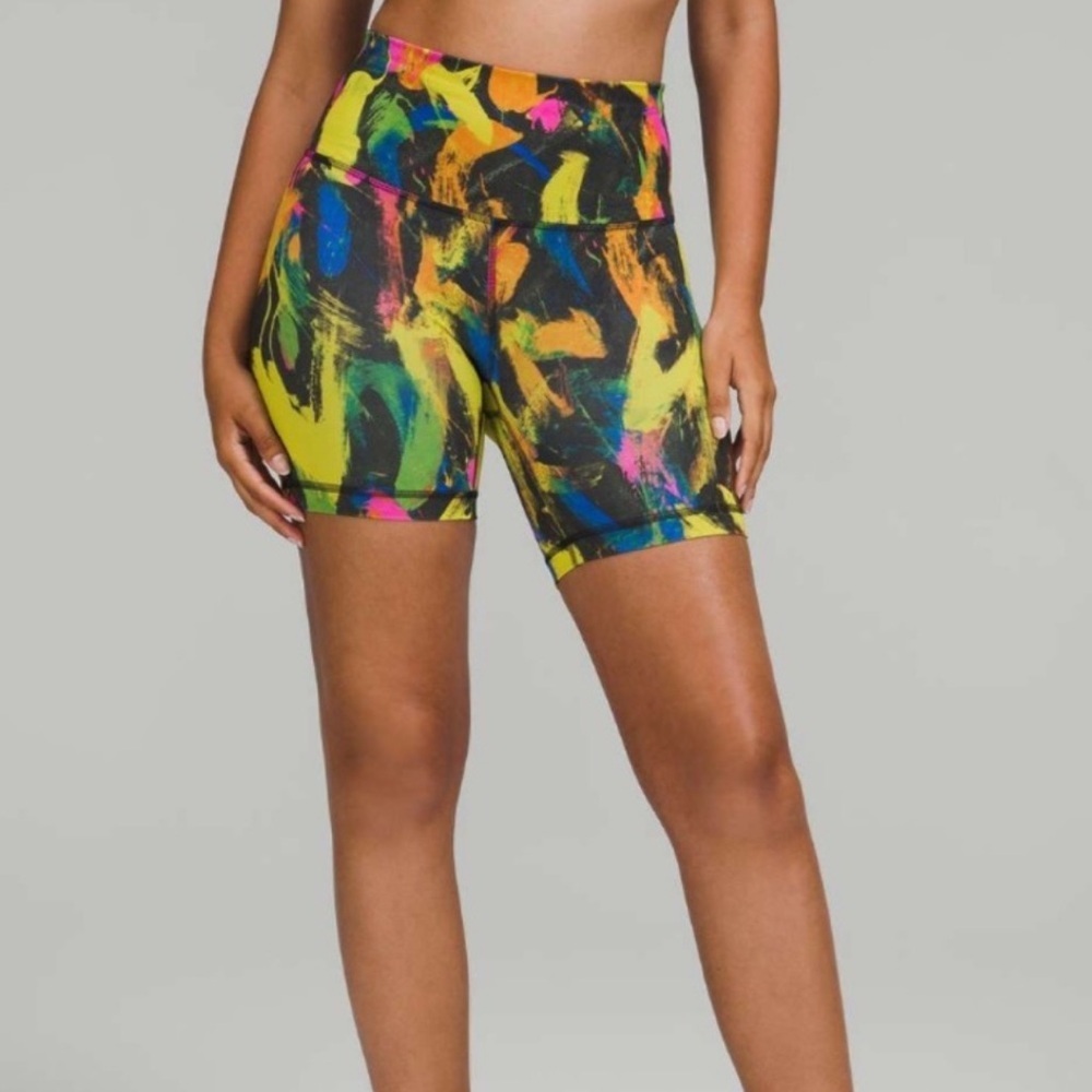 Lululemon Wunder Train High-Rise Biker Short 6" - Size 4 - Multicolor Fun Print